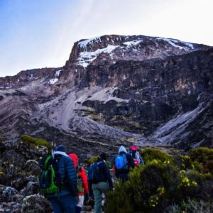 Ascension du Kilimandjaro par la route Marangu en 6 jours